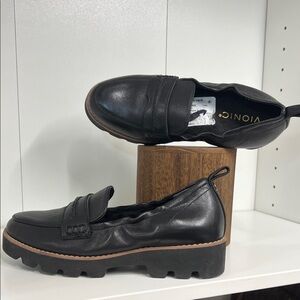 🔥🔥 Vionic Black Leather Lug-Sole Penny Loafers brand new size 5